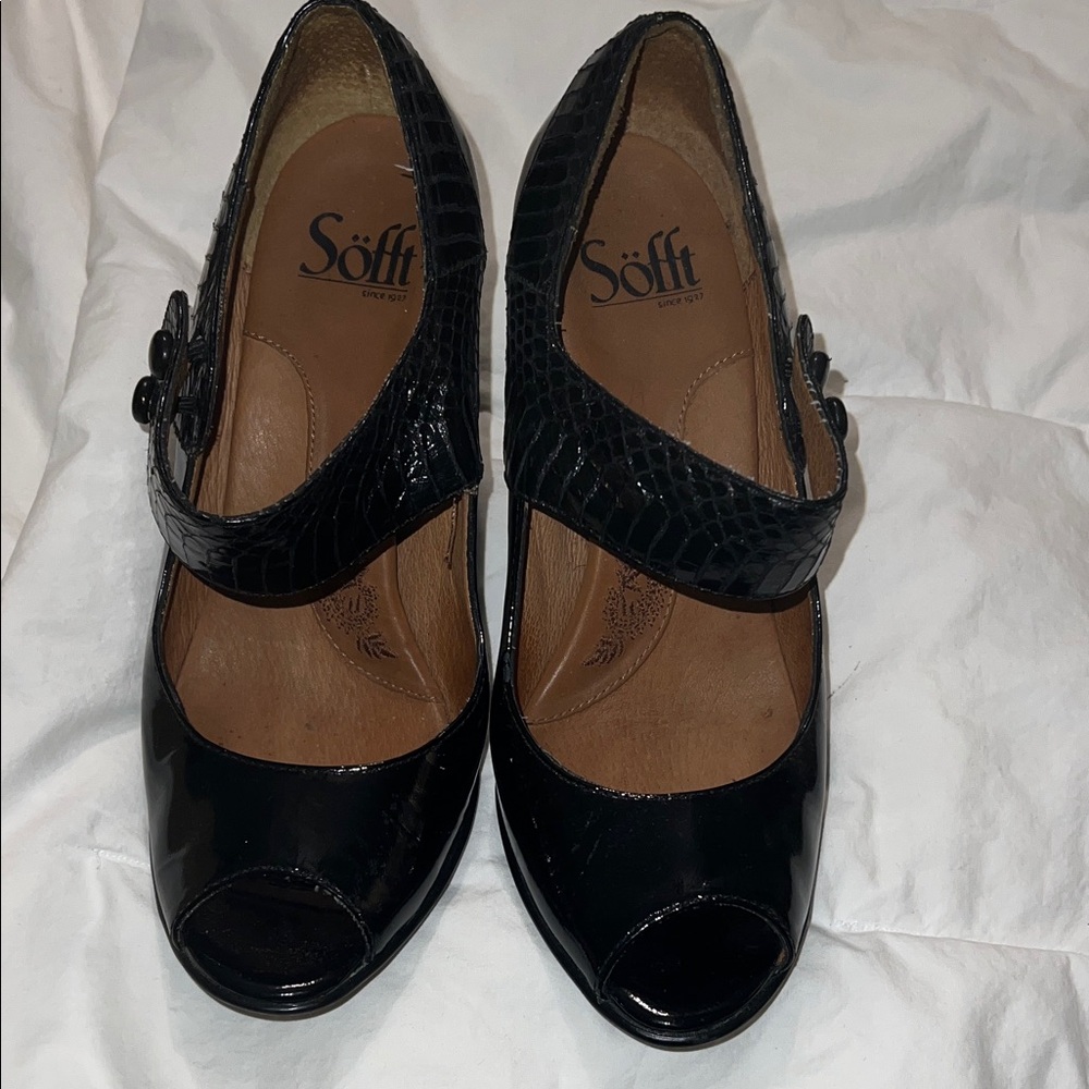 Sofft Black Croc-Pattern Peep Toe / MaryJane Heels